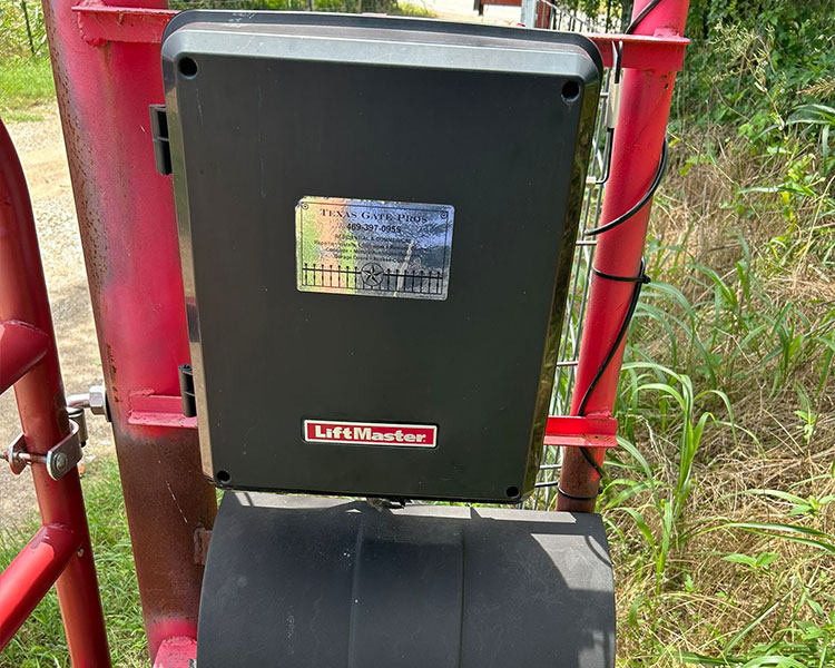 Picture of a repair gate in denton texas