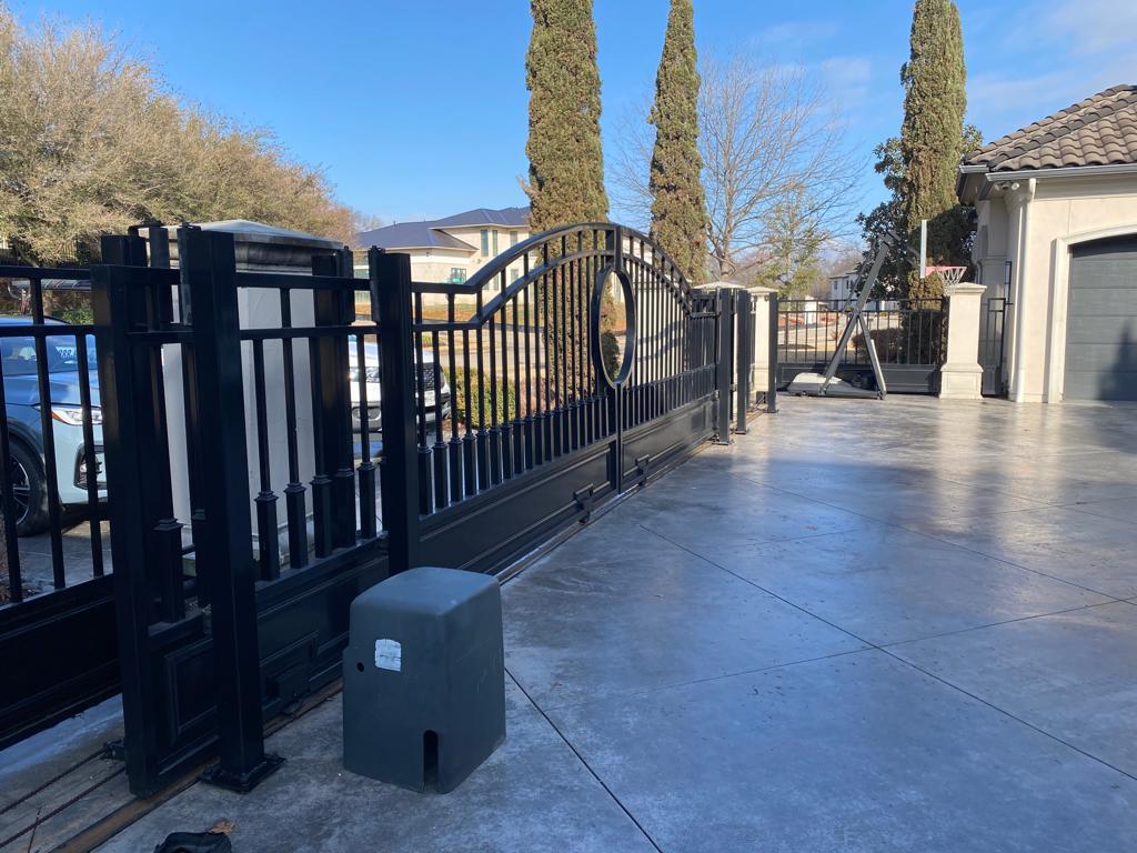 Floresville Gate Repair