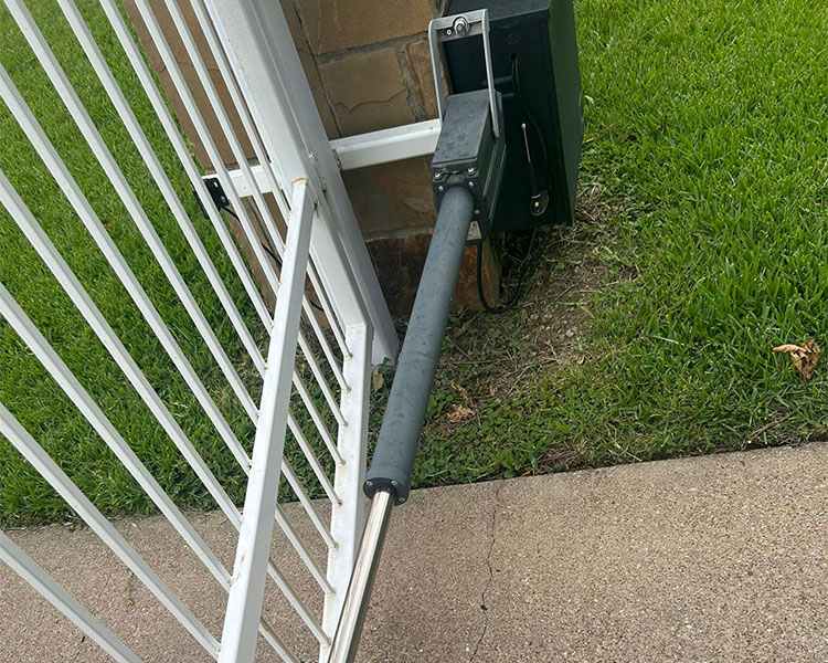 Gate Repair and Installation Services in The Colony