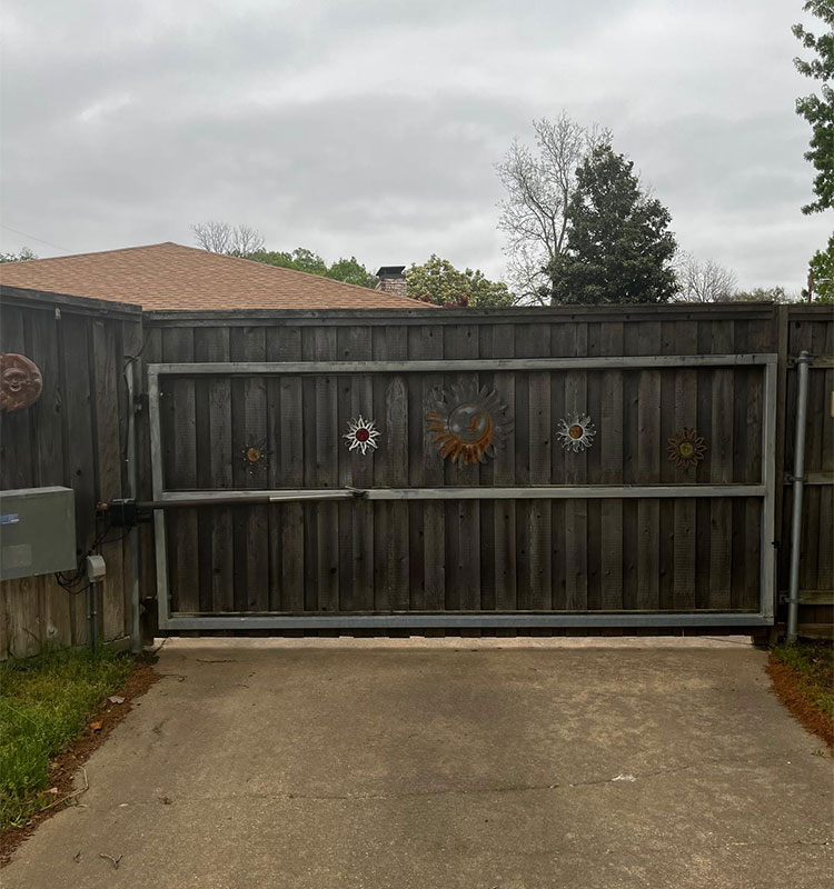 cinco-ranch-custom-gate-installation-service - Garage Tec | Automatic Gates & Garage Door Repair